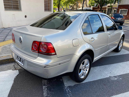 Volkswagen Bora 2.0 2010