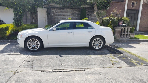 Imagen 4 de 12 de Chrysler 300c 2013 3.6l V6 24v Vvt