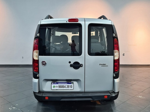 Imagem 6 de 9 de Fiat Doblo 1.8 Mpi Essence 7l 16v Flex 4p Manual