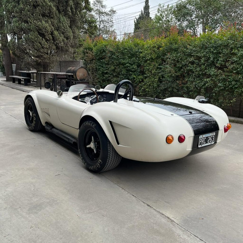 Ford Cobra V8