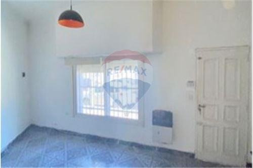Imagen 5 de 26 de Casa Venta Flores 4 Ambientes Patio Y Cochera
