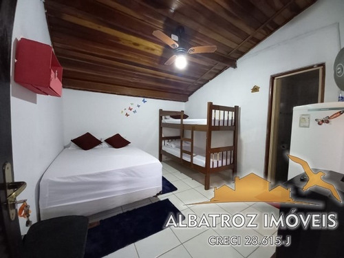 Imagem 8 de 18 de Imóvel Excelente Para Investimento - 01 Edícula + Kitnet + 03 Suítes Á 250mts Da Praia. - Ca423