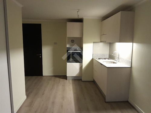 Departamento En Venta De 1 Dorm, 1 Baño, En Estación Central