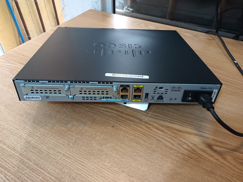 Router Cisco 1900 Series Modelo 1921 (Usado)