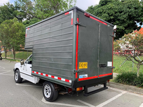 Mazda B2200 1994 2.2 B2200 4x2