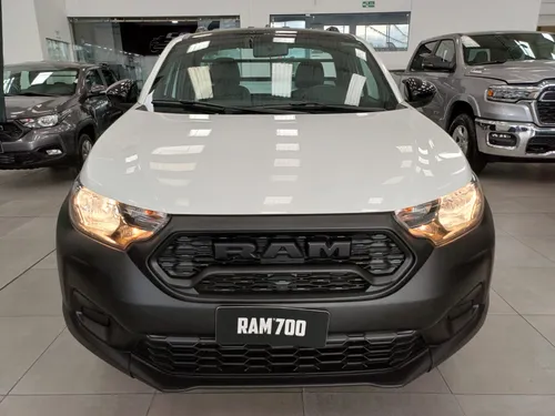 Ram 700 1.3 Slt Cabina Sensilla Dark Side