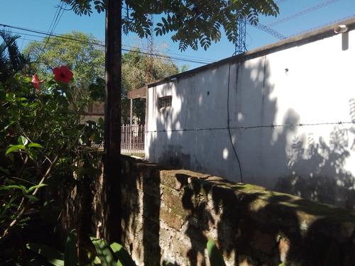 Vendo O Permuto Local Y Dos Galpones