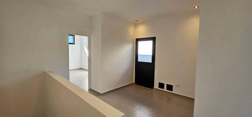Casa En Venta En Spring Park, Pilar, G.b.a. Zona Norte