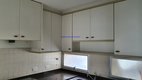 Imagem 28 de 30 de Apartamento 195m², 04 Dormitórios (sendo 02 Suítes), 03 Banheiros E 03 Vagas Na Garagem. Condomínio Com Portaria, Segurança 24hrs. Piscina, Salão - 21061612 - 69669524
