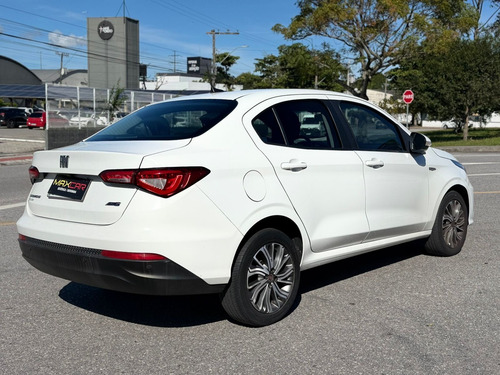 Fiat Cronos 1.3 Drive Gsr Flex 4p
