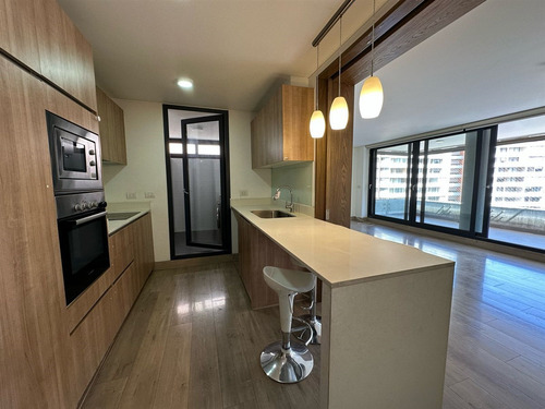 Departamento En Arriendo De 2 Dormitorios En Las Condes