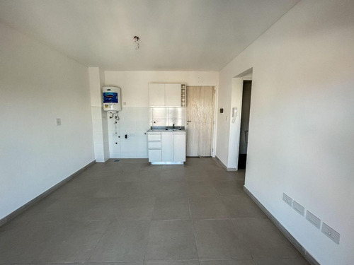 Imagen 5 de 18 de Venta Departamento 1 Dormitorio Con Balcón - San Juan 3200 - Echesortu