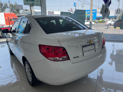 Chevrolet Aveo Hatch 1.6 Ls Mt