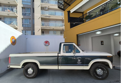 Ford F-100 3.9D Lujo