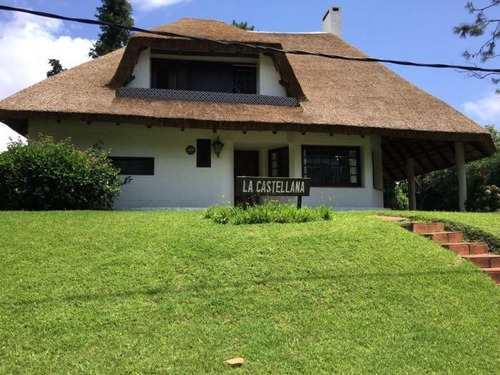 Casa En Venta De 4 Dormitorios En Playa Mansa