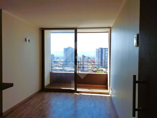 Departamento En Arriendo De 2 Dorm. En Independencia