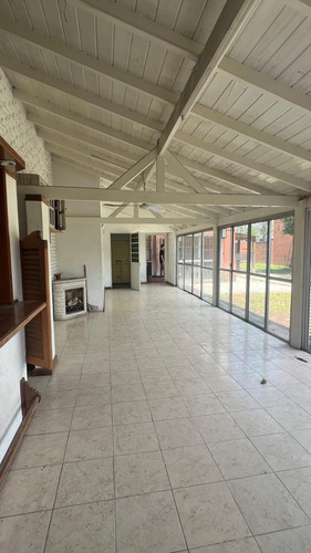Casa En Venta En Bella Vista, Apto Comercial