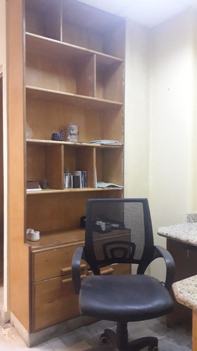 Imagen 8 de 13 de Oficina En Av. 181 Valencia (foof-031) Vende Larezcarpio