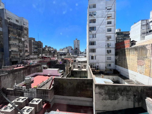 Venta Departamento De Época Con 6 Dormitorios Y 282m2 A Usd 640 Por M2 En Microcentro Rosario