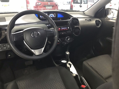 Imagem 12 de 15 de Toyota Etios 1.5 X Sedan 16v