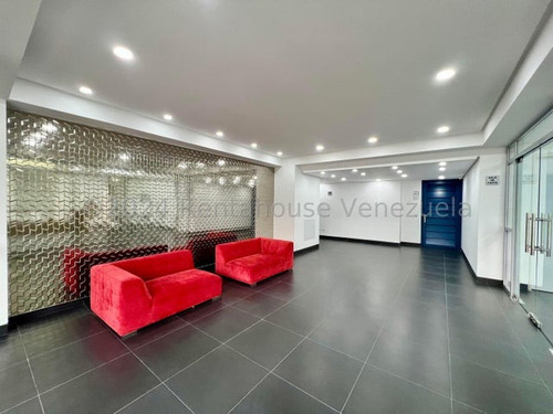 Hermoso Apartamento Con Terraza En Los Naranjos De Las Mercedes 24-25147