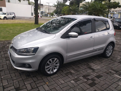 Volkswagen Fox 1.6 MSI TOTAL FLEX CONNECT 4P I-MOTION