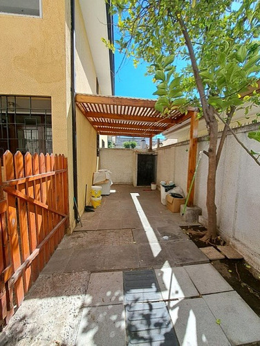 Casa Con Excelente Ubicación En Providencia