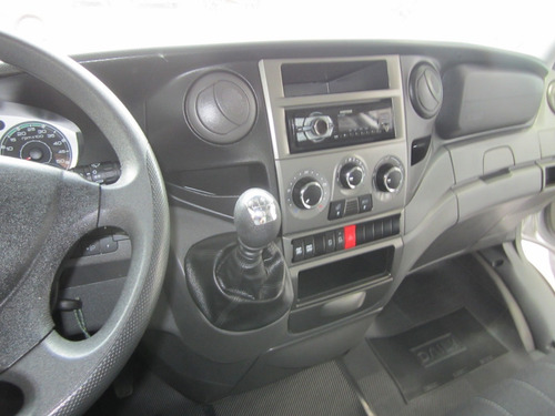 Imagem 4 de 10 de Iveco Daily 35s14 Ano 2019+ Ar Condicionado C/bau , Novissim