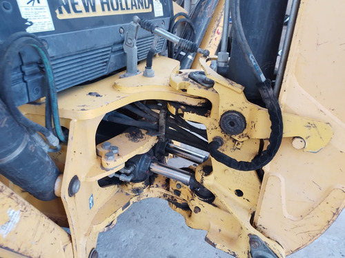 Imagen 10 de 11 de Pala Retro New Holland B95 B