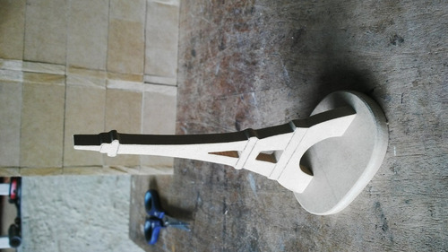 Imagen 5 de 6 de Bella Torre Eifel De 15 Cm En Crudo Para Pintar