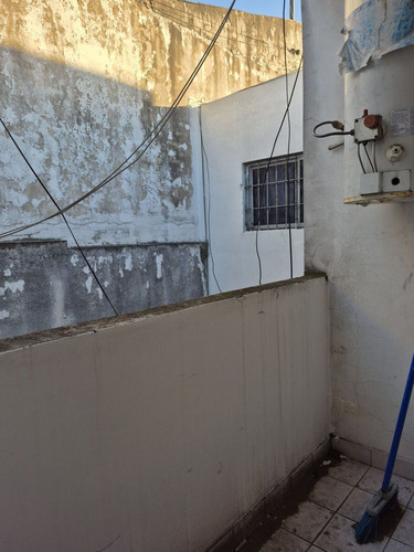 Alquiler De Departamento 2 Ambientes En Ciudadela, Tres De F