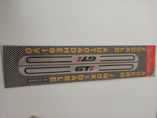 Imagen 1 de 1 de Accesorios Zocalos Inox Gti 49,5 X3,5 Sport Premium