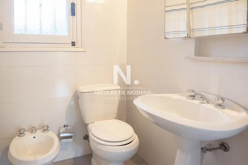 Vende Casa En Brava, Punta Del Este, De 5 Dormitorios.