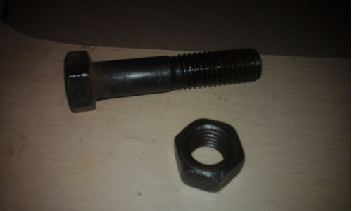 Tornillos Con Tuercas Medidas 3/4 X 3 1/2 N.c. Negros.