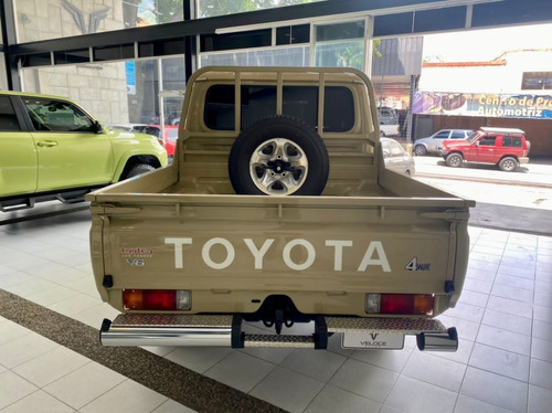 Imagen 6 de 13 de Toyota Land Cruiser Hembrita Sincronico 4x4