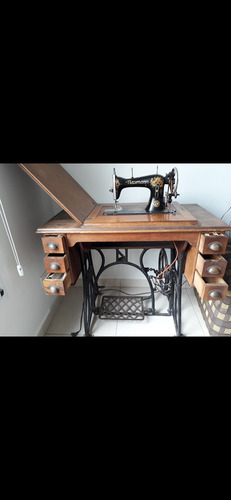 Maquina De Coser Naumann Antigua Mueble 6cajonesesc Ofe (Usado)