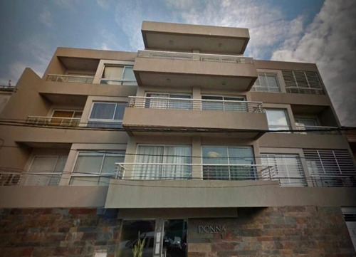 Imagen 1 de 1 de Cochera Cubierta En Venta - Lomas De Zamora