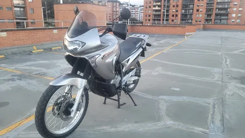 Tengo Una Honda Transalp 650 Modelo 2006 Motor:v Twin 88.0