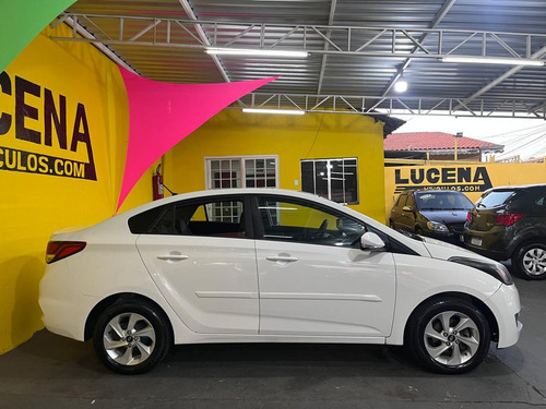 Hyundai HB20S 1.0 Comfort Plus 12V Turbo Flex 4P Manual