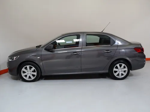 Peugeot 301 ALLURE 1.6 MT 4P