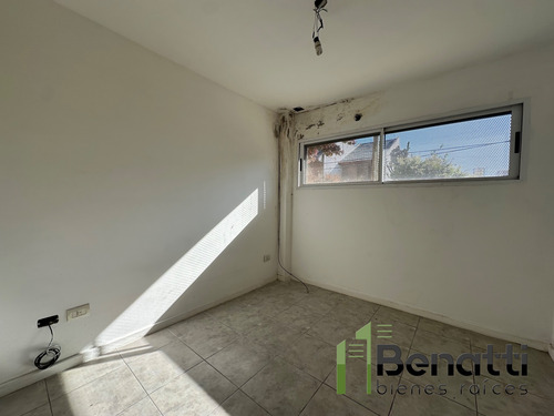 Departamento 2 Ambientes Planta Baja Al Frente Con Patio