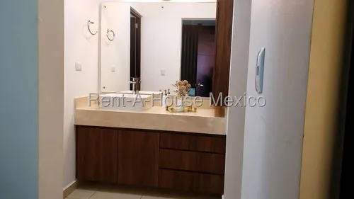 Casa Amueblada Con Cuarto De Tv, 2 Recámaras, Estudio. Renta - Zákia