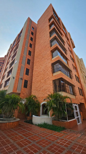 Apartamento En Alquiler Edificio Tucani Colonia Bellas Artes Maracaibo