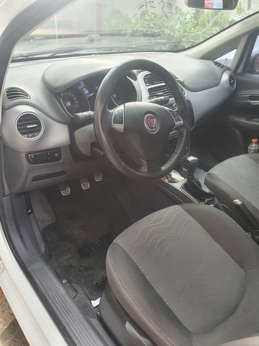 Imagem 5 de 6 de Fiat Punto 2014 1.6 16v Essence Flex 5p