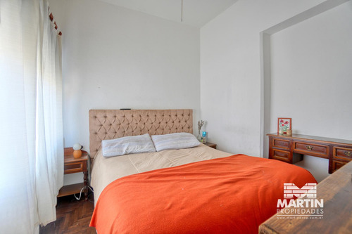 Venta En Block 2 Locales Y 1 Vivienda. Excelente Zona Comercial.