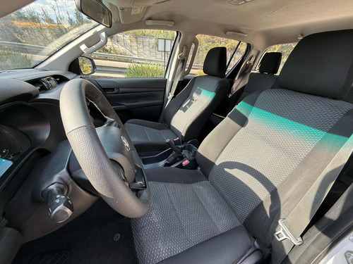 Toyota Hilux 2.7 Cabina Doble Mt