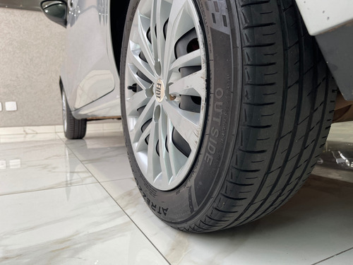 Fiat Cronos 1.0 Drive Flex 4p