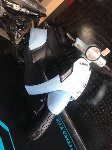 Okn Roma 125 Precio Lanzamiento (incluye Casco Y Parabrisas)