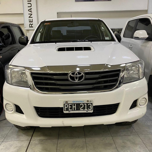Imagen 1 de 6 de Toyota Hilux Sr 4x2 2015