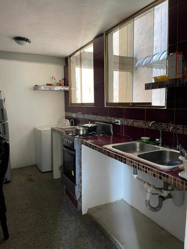 Imagen 2 de 10 de Apartamento En Los Jardines Del Valle . Versalles